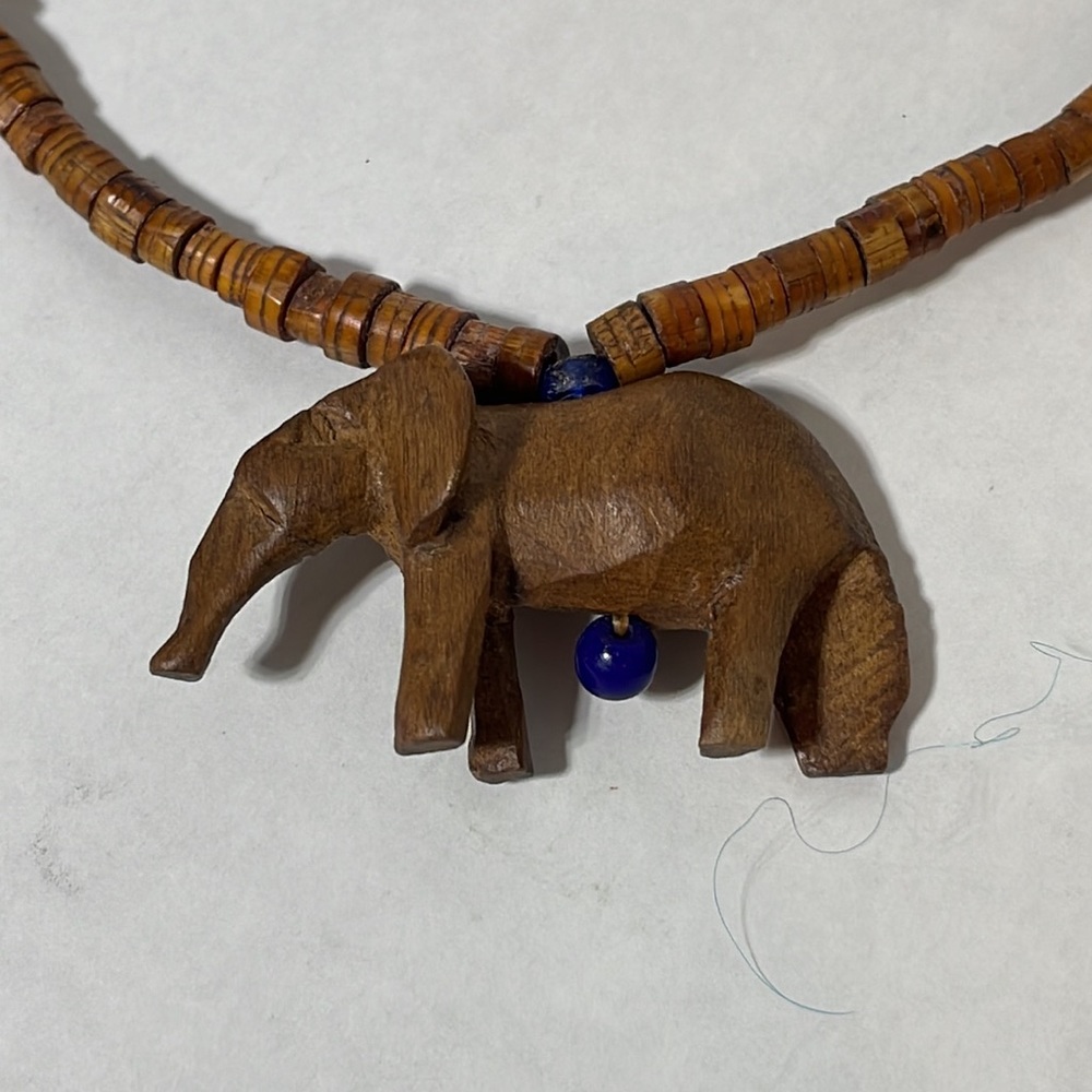 Source Unknown Brown and Blue Carved Animal Bead Necklace - Picture 4 of 4